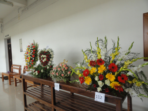 Flower-arrrangement-competition20131.jpg